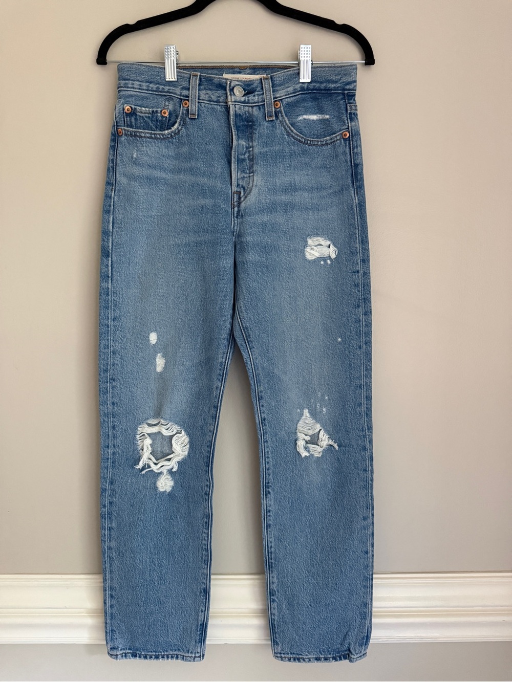 NWOT Levi's Wedgie Straight Women's Jeans in Light Blue, size 26